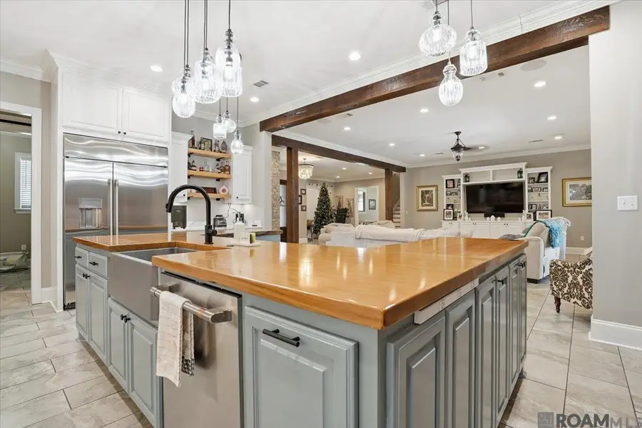 215 Burkett Ln, Denham Springs, LA 70706 - Image #2