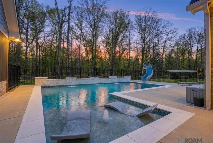 215 Burkett Ln, Denham Springs, LA 70706 - Image #3