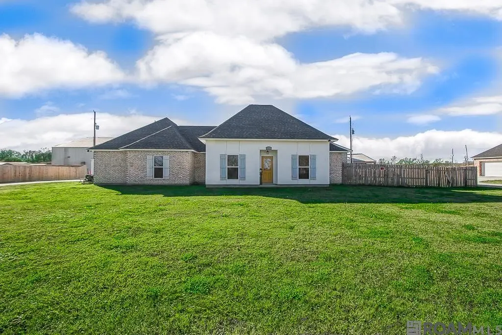 1522 Lamotte Ln, Port Allen, LA 70767 - Image #1