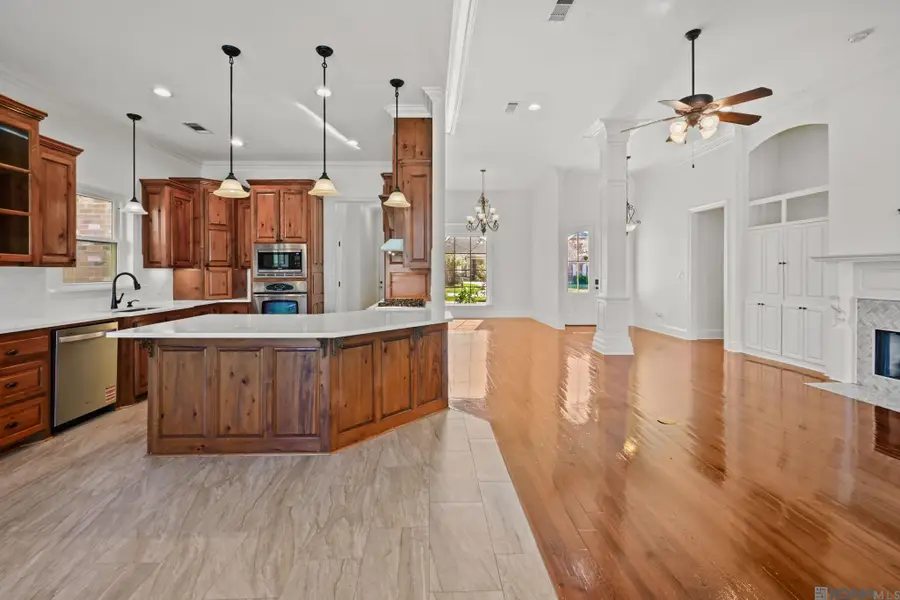 36464 Lake Bend Ave, Prairieville, LA 70769 - Image #2