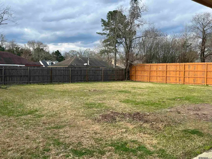 7547 Green Gate Dr, Baton Rouge, LA 70811 - Image #2