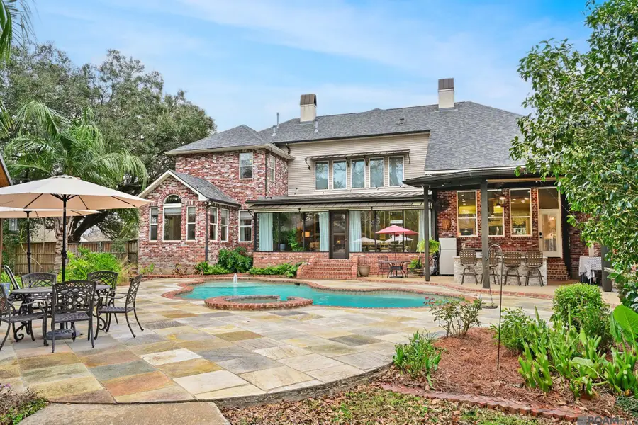 6895 Hunters Way Dr, Denham Springs, LA 70726 - Image #2