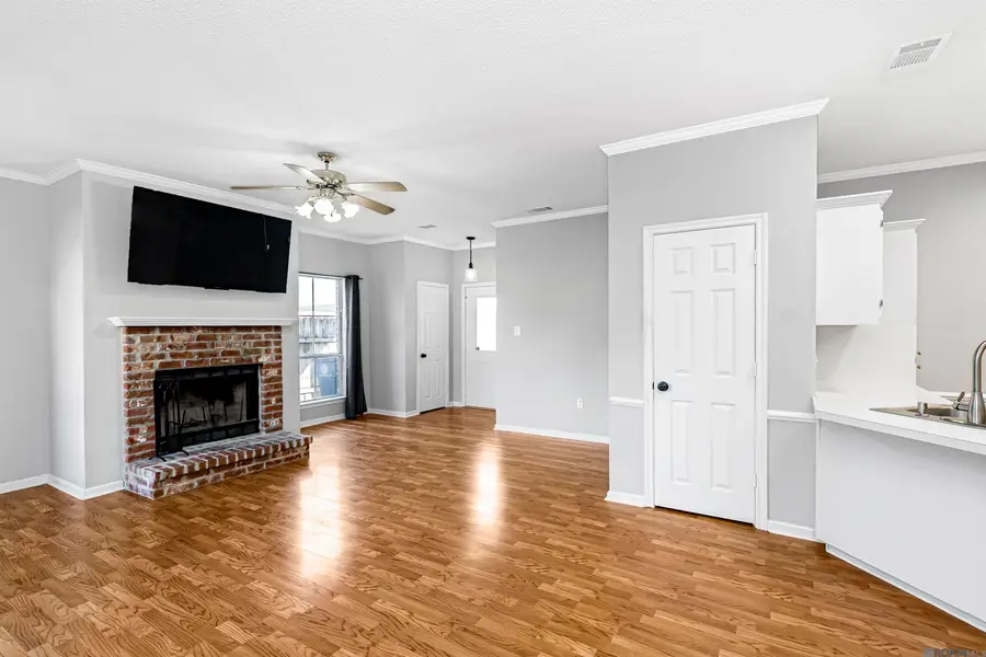 9144 Alder Dr, Old Jefferson, LA 70817 - Image #2