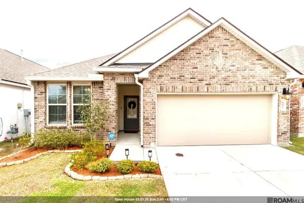 6407 Tiger Pointe Dr, Saint George, LA 70817