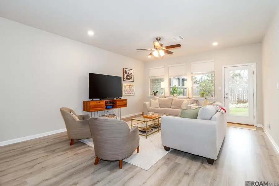 6407 Tiger Pointe Dr, Shenandoah, LA 70817 - Image #3