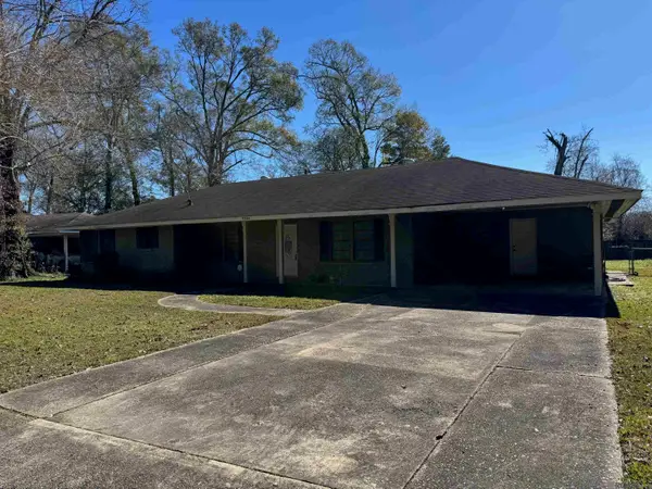 9384 S Riveroaks Dr, Baton Rouge, LA 70815