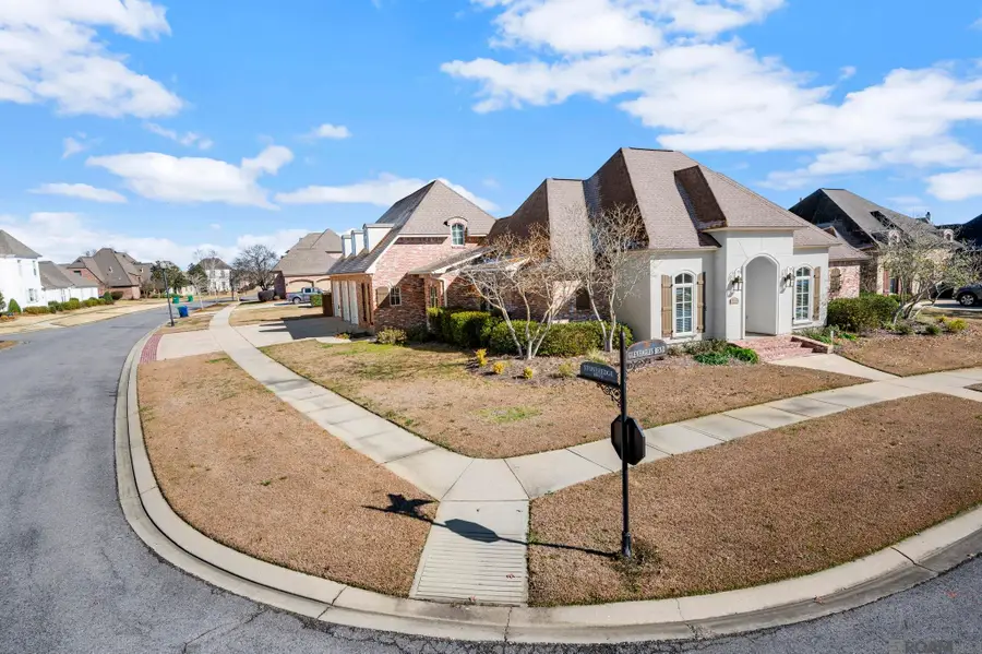 1621 Gleneagles Bend, Zachary, LA 70791 - Image #2
