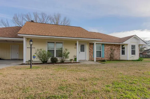 40049 Autumn Hill Ave, Prairieville, LA 70769