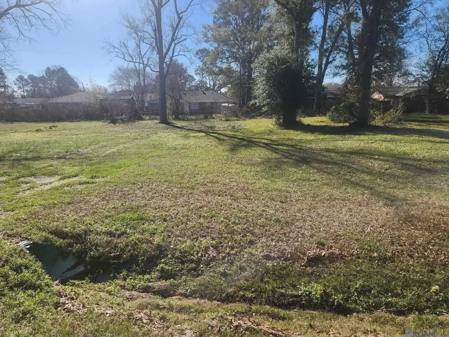 1129 E Worthey Rd, Gonzales, LA 70737 - Image #2