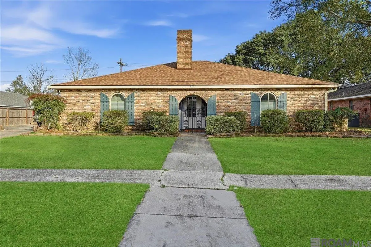 3757 Sessions Dr, Baton Rouge, LA 70816 - Image #1