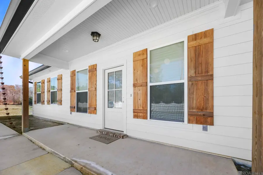 26400 Ponchatoula Dr, Springfield, LA 70462 - Image #3