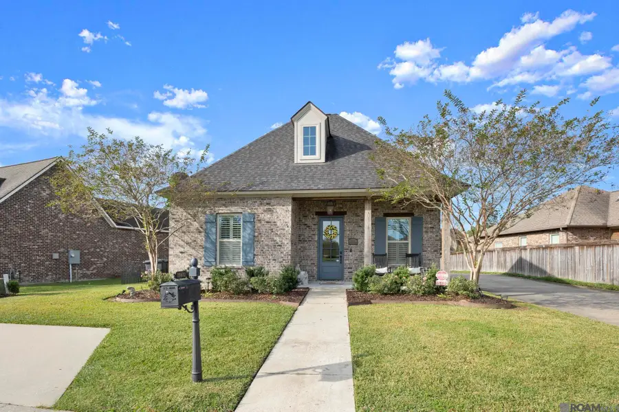 15402 Green Trails Blvd, Baton Rouge, LA 70817 - Image #2