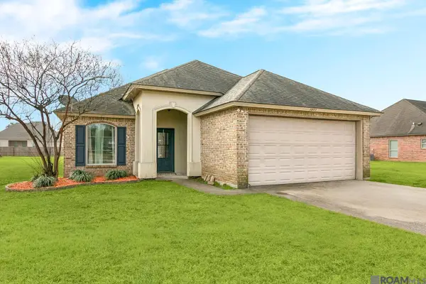 3883 Plantation Ridge Dr, Addis, LA 70710