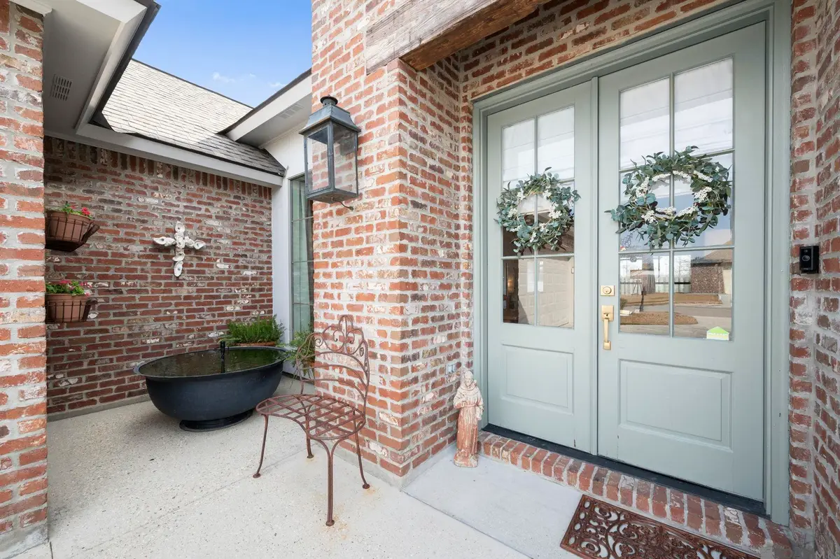 10920 Hillpark Ave, Baton Rouge, LA 70810 - Image #1