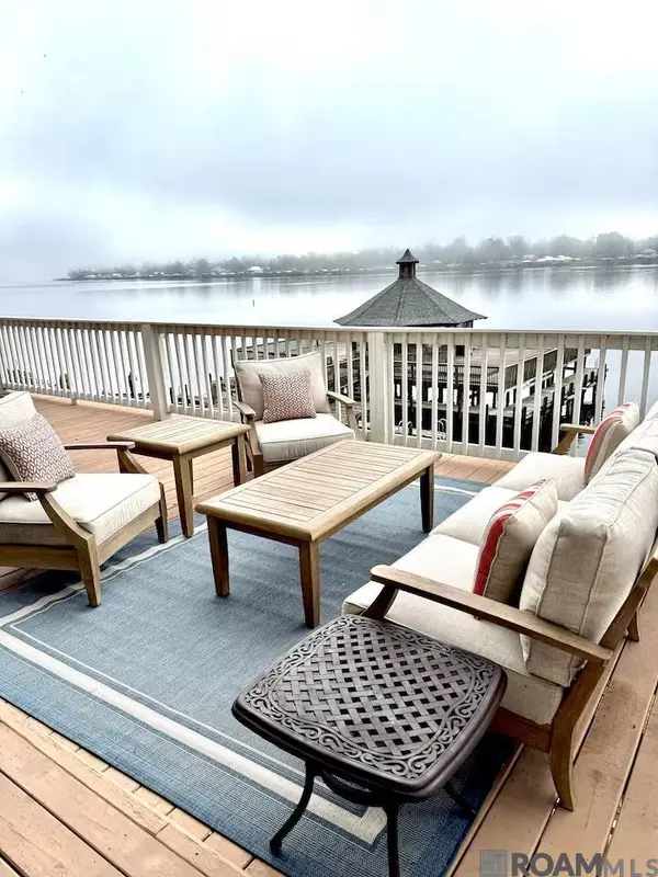 2215 False River Dr #8, New Roads, LA 70760