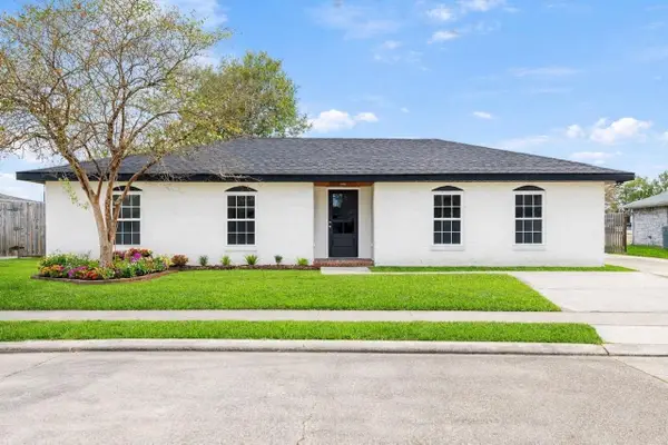210 Lynwood Drive, Houma, LA 70360