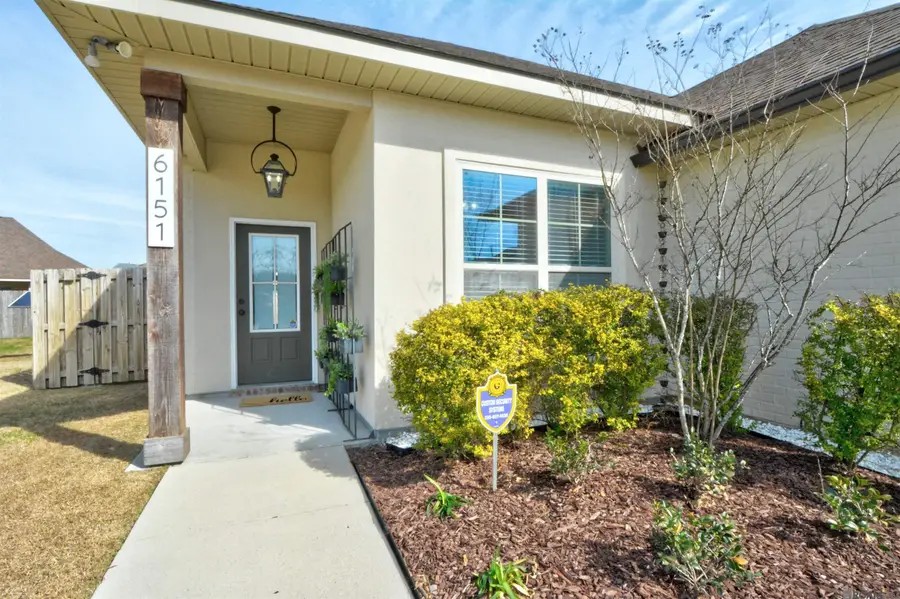 6151 Lake Edge Dr, Baton Rouge, LA 70820 - Image #2