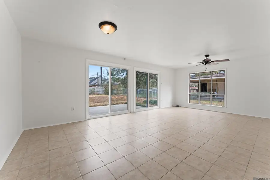 9165 Kingcrest Pkwy, Baton Rouge, LA 70810 - #2