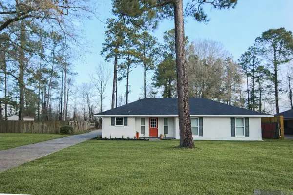 9087 Shadow Bluff Ave, Denham Springs, LA 70706