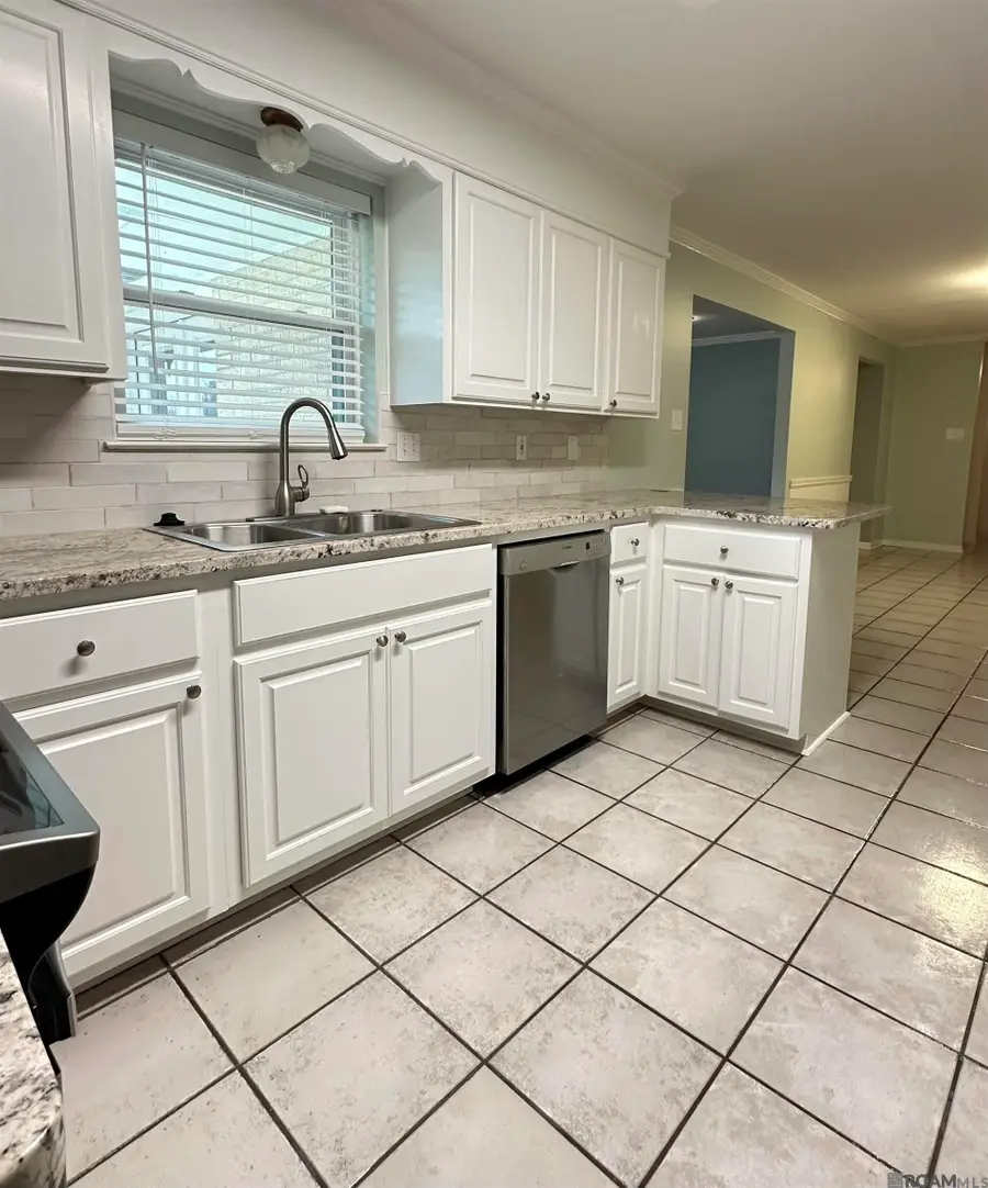 5615 Jane Marie St, Zachary, LA 70791 - #2