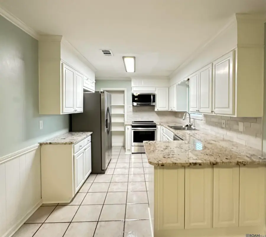 5615 Jane Marie St, Zachary, LA 70791 - #3