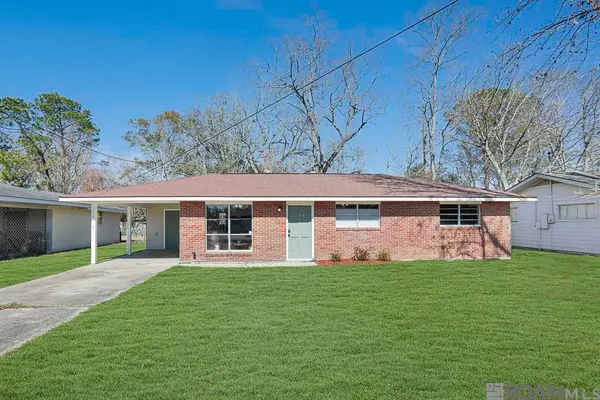 634 E Rome St, Gonzales, LA 70737