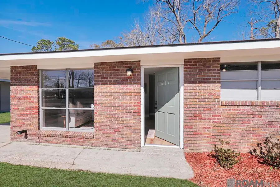 634 E Rome St, Gonzales, LA 70737 - #2