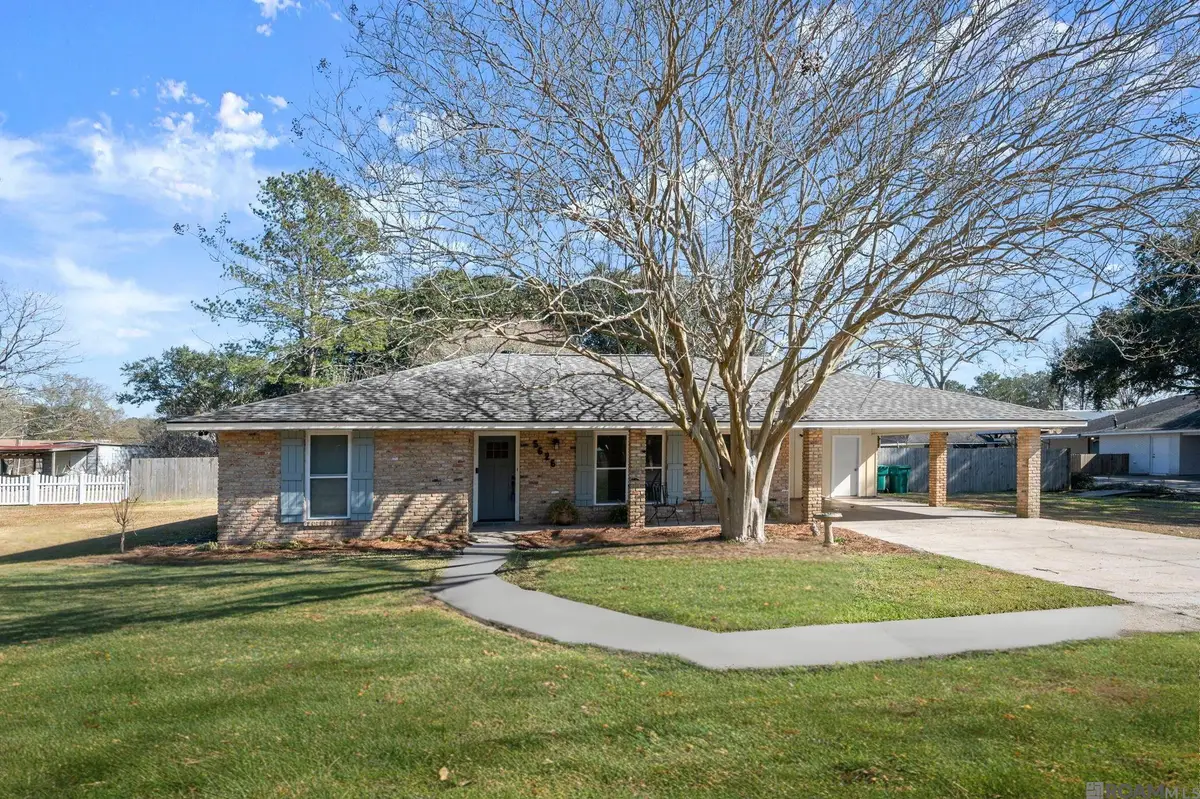 5626 Fennwood Dr, Zachary, LA 70791 - #1
