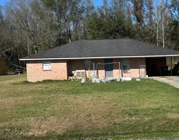 37108 Ellem Rd, Geismar, LA 70734