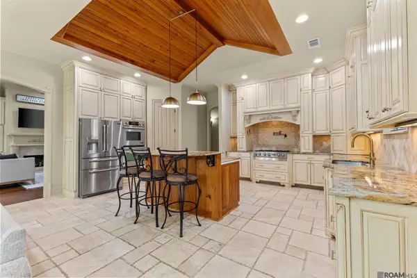 3165 Grand Field Ave, Baton Rouge, LA 70810