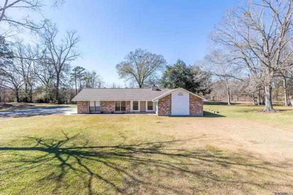 10601 Lakeview Dr, Geismar, LA 70734