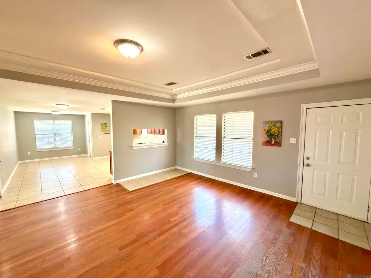 412 Summers St, Denham Springs, LA 70726 - #1