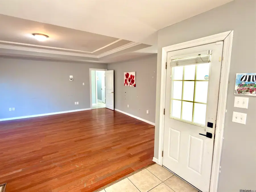 412 Summers St, Denham Springs, LA 70726 - #3