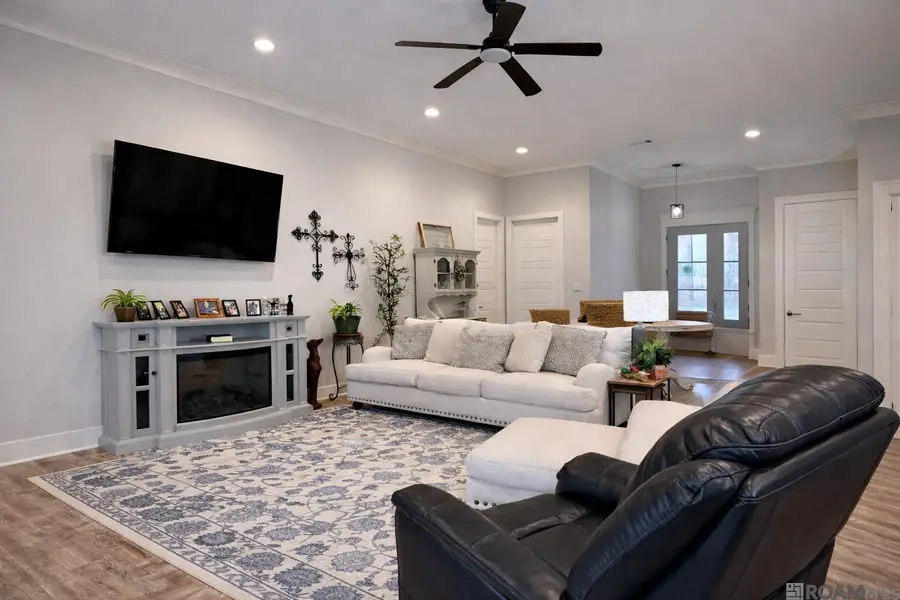 26234 Riverscape Dr, Springfield, LA 70462 - #3