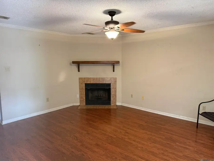 4624 Parkoaks Dr #9, Baton Rouge, LA 70816 - Image #2