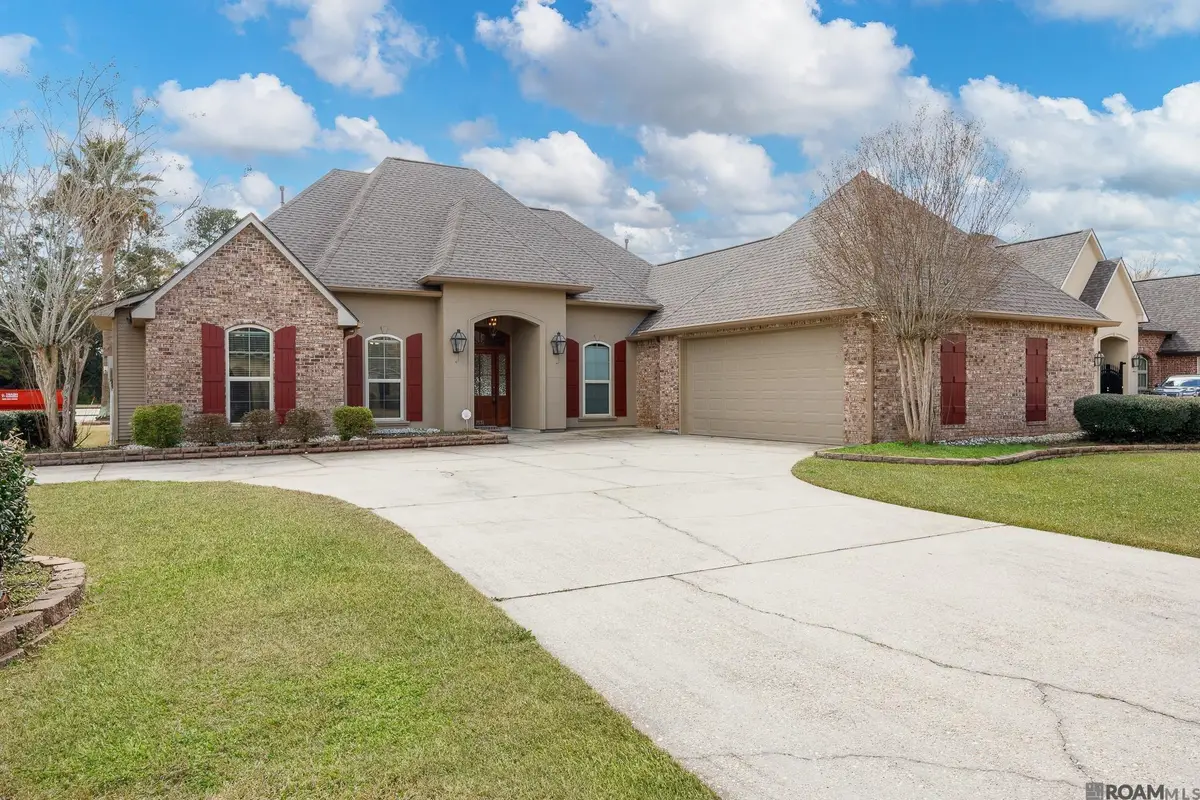 1531 E City Place St, Gonzales, LA 70737 - #1