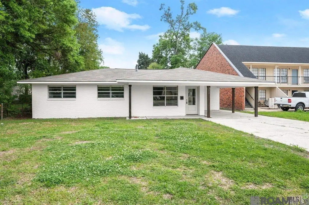 711 Court St, Port Allen, LA 70767 - #1