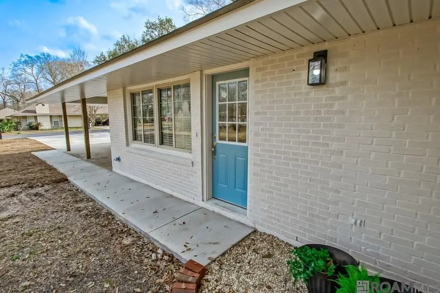 9688 Tanglewood Dr, Baton Rouge, LA 70818 - Image #3