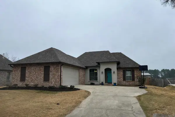 21382 Debbie Ln, Denham Springs, LA 70726