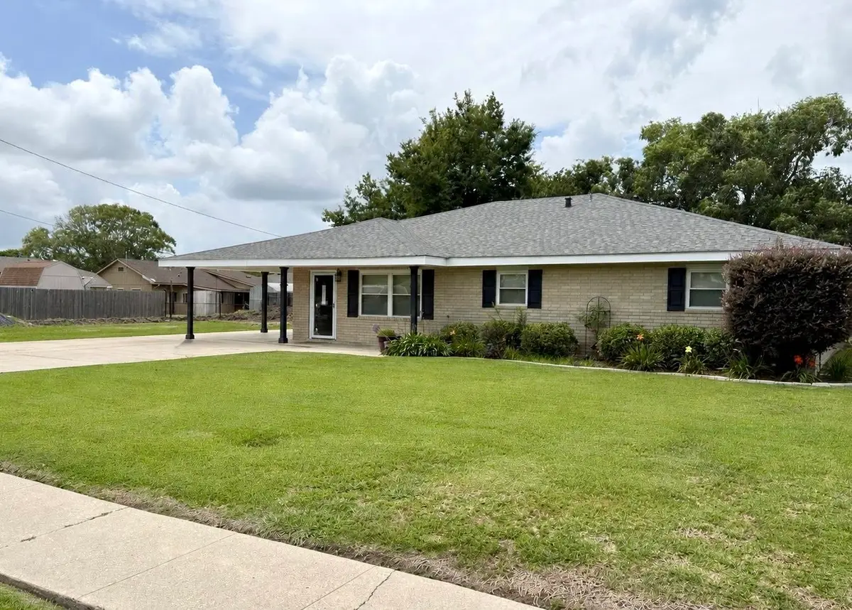 1017 Hickory St, Morgan City, LA 70380 - #1