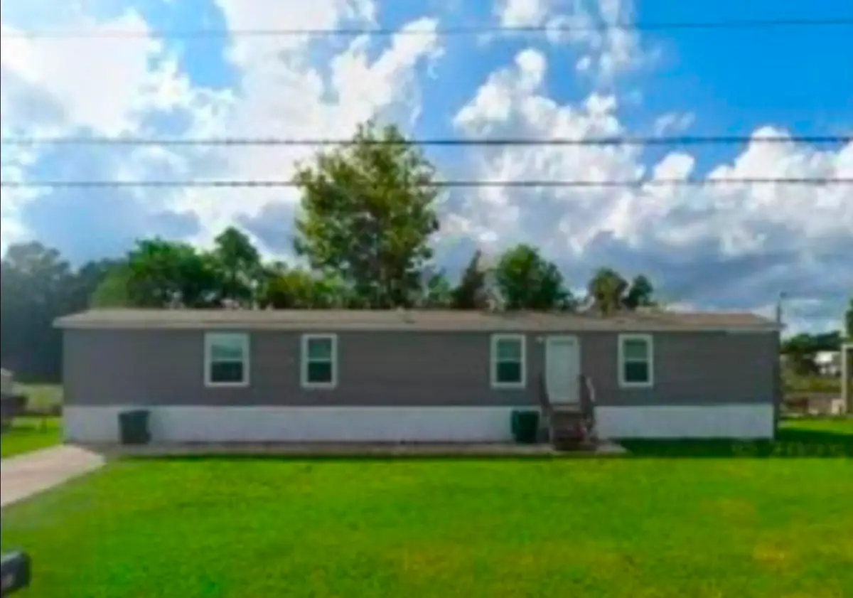 108 Eau Clair Drive, Thibodaux, LA 70301 - #1