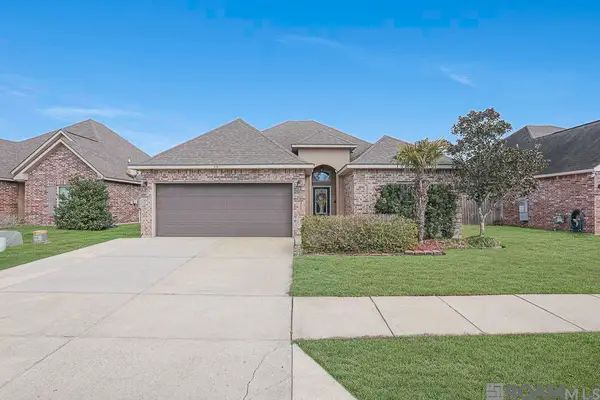 9311 Falling Oak Dr, Baton Rouge, LA 70817