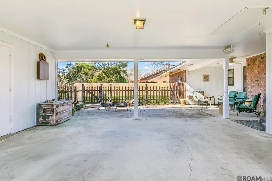 1928 E Eagle St, Zachary, LA 70791 - #3