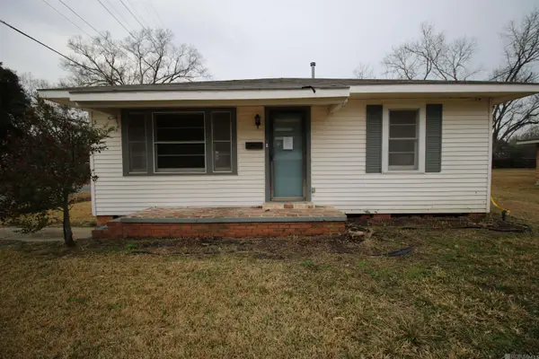 901 N 7th St, Eunice, LA 70535