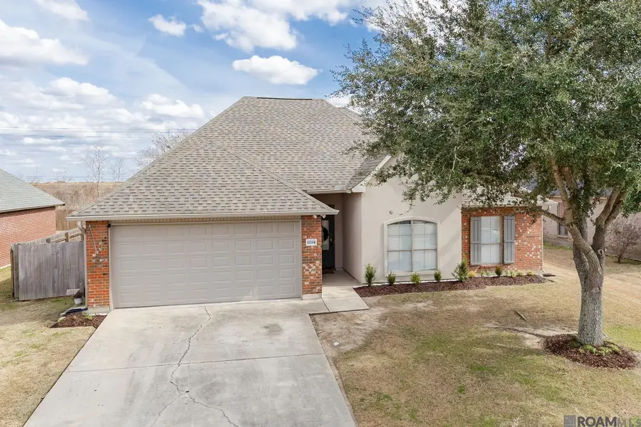 6084 Majestic Ln, Sorrento, LA 70778 - #2