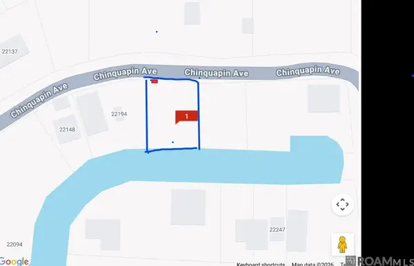 22222 Chinquapin Ave, Maurepas, LA 70449