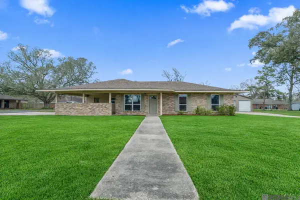 43498 S Lone Oak Rd, Gonzales, LA 70737