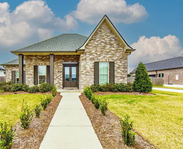 389 Tulip Dr, Houma, LA 70360