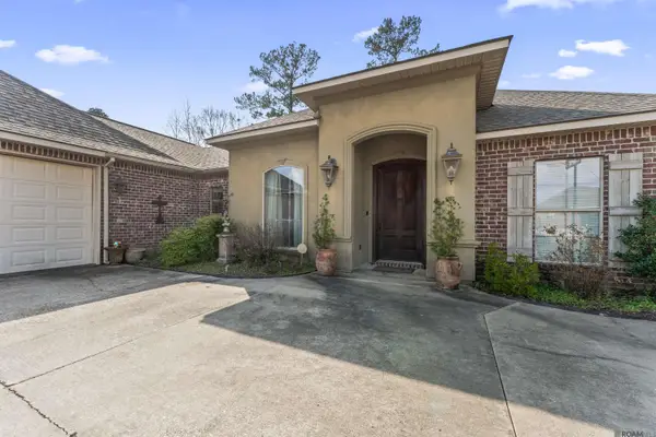 28049 Foxfire Ave, Walker, LA 70785