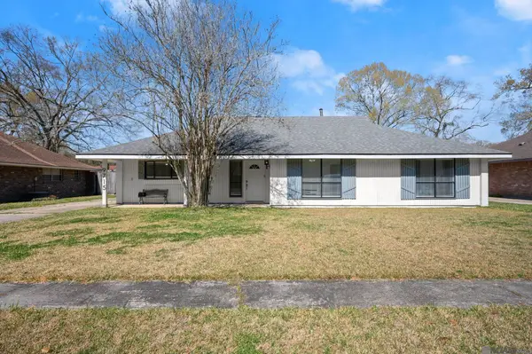 9715 Hardwood Dr, Baton Rouge, LA 70818